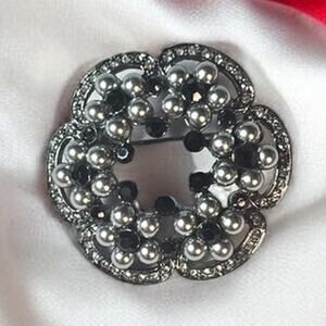 Black Rhinestone & Gray Pearl Floral Brooch Vintage Silver Tone Statement Pin